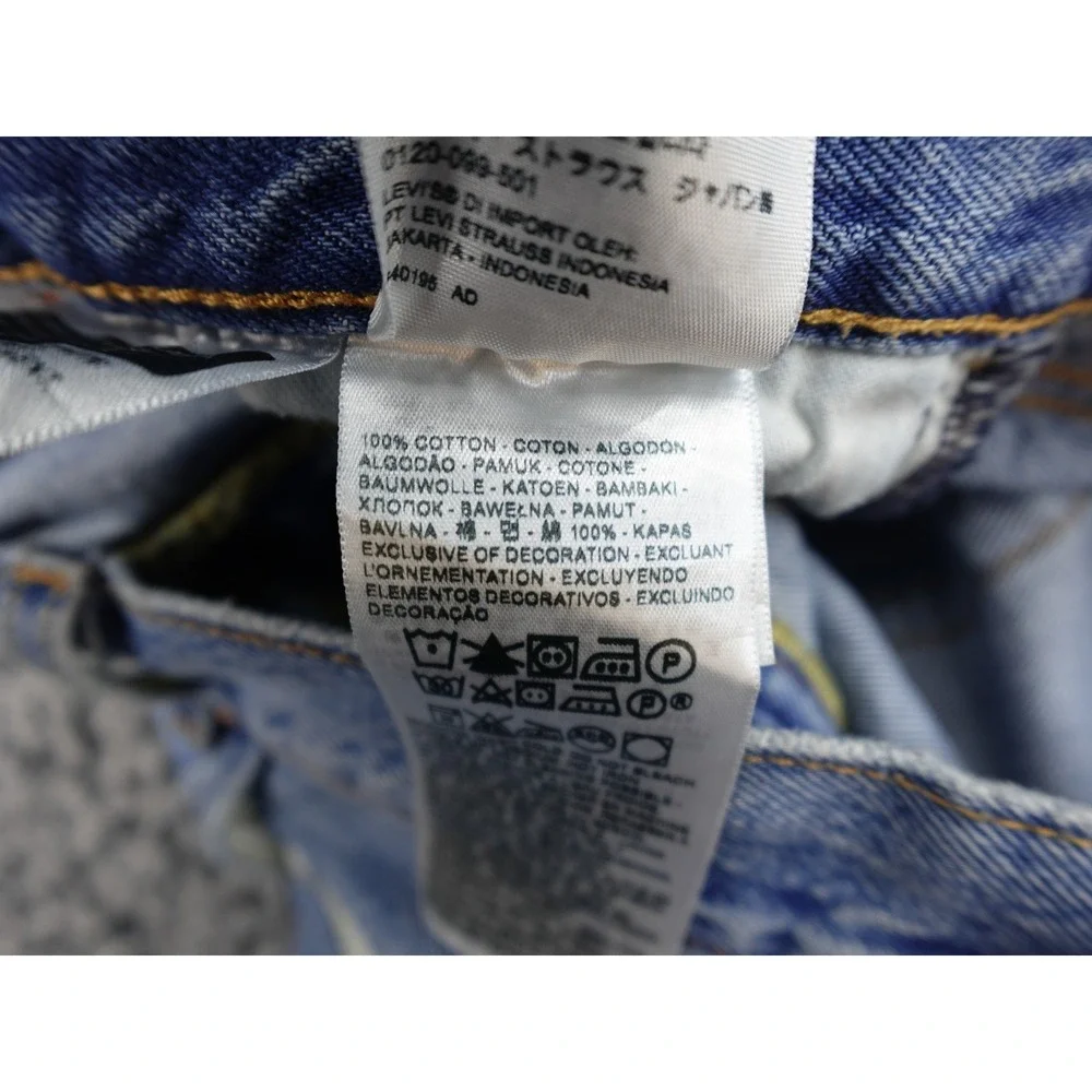 Levi's 501 Original Fit Jeans Mens 36x34 Light Wash Distressed Ripped 00501-3032